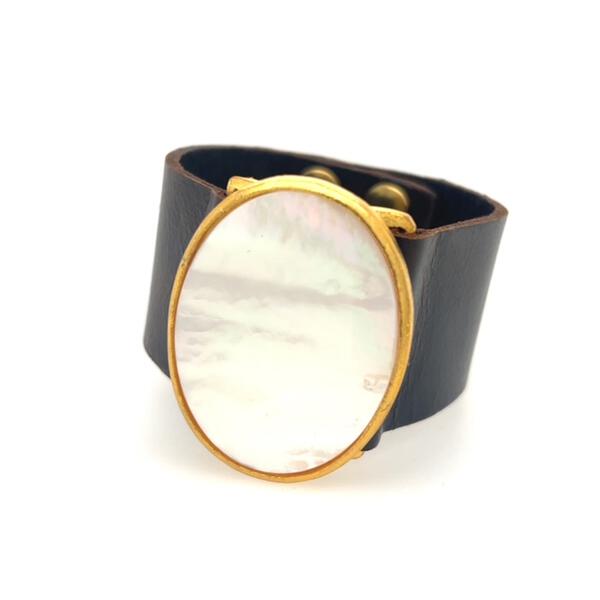 Oval Cabochon Leather Bracelet in Gold Finish